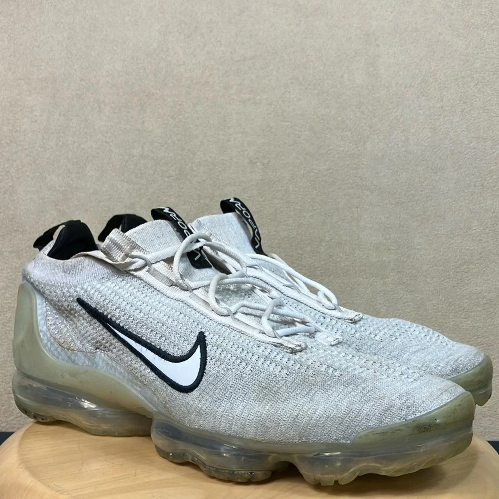 Nike Air Vapormax Flyknit Athletic Running Sneaker Shoes Men’s size‎ 13